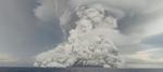 １４日、トンガ沖の海底火山の噴火（トンガ地質当局提供、ロイター＝共同）